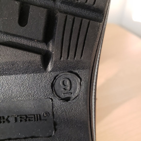 3M Thinsulate boot women's size 9. - Picture 6 of 10